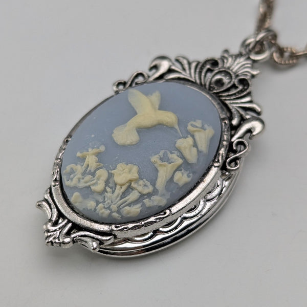 Vintage Hummingbird Cameo Locket Pendant Necklace